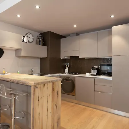 公寓 Elegante Rifugio Shakespeare Con Parcheggio A 的里雅斯特